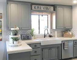 Gaines explained that she was inspired by the history of the gristmill, an 1800s old flour mill where the show is filmed. 37 Modern Farmhouse Kitchen Joanna Gaines Cabinets Options Homedesa Com Stained Kitchen Cabinets Rustic Farmhouse Kitchen Farmhouse Style Kitchen