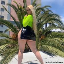 Amethyst Franklin - Stunning Figure Exposed