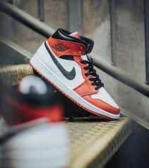 Air Jordan 1 Mid Chicago White 2020 554724 173 In 2020 Nike Fashion Shoes Air Jordans Womens Shoes Sneakers