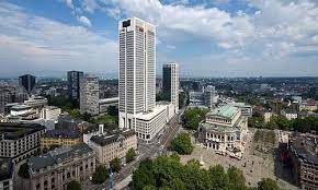 This branch is located in frankfurt am main, germany. Ubs Personalkarussell In Deutschland Dreht