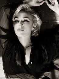Bohemea Kate Winslet Bazaar Uk By Tom Munro Black Light District Kate Winslet Images Kate Winslet Kate