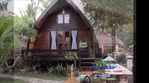 Rumah adat sunda pada umumnya memiliki struktur rumah panggung yang tidak terlalu tinggi, hanya sekitar 0,5 hingga 1 meter dari meskipun terdapat banyak jenis rumah adat sunda yang ada, tetapi semua jenis rumah adat sunda memiliki kemiripan yang sama, yaitu terbuat dari kayu atau bambu. 30 Ide Rumah Model Saung Aneka Model Rumah