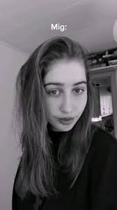 Anna Feld (@annafeld)