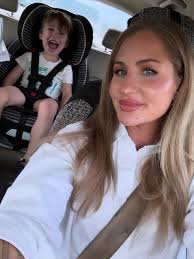 Just a witch 🖤 and her dragon 🐉