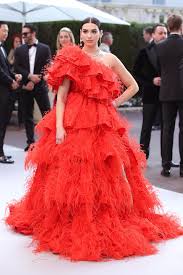 Maybe you would like to learn more about one of these? Dua Lipa Starportrat News Bilder Gala De