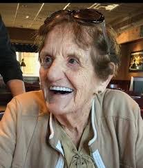 Julie Foss's Instagram, Twitter & Facebook