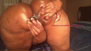 Retired ebony milf - Porn Videos & Photos - EroMe