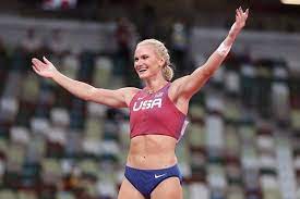 Rallies to win gold in pole vault at the tokyo olympics. Ty 0fegnumvyom