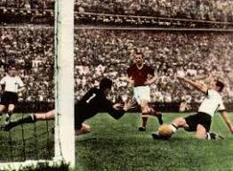 Außerdem müssen sich die menschen auf unwetter einstellen. Deutschland Gegen Ungarn Wm 1954 Finale Bericht Fussballdaten Bericht