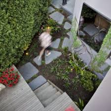 Funky Courtyard Design Funky Courtyard Design For Paddington Terrace Architecture Courtyard Design Outdoor Design Courtyard Landscaping