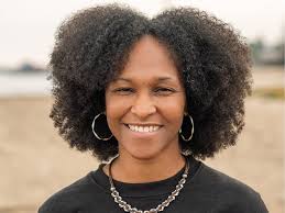 Michelle Pledger's Instagram, Twitter & Facebook