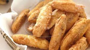 Tekstur pisang goreng madu crispy atau renyah di luar, tetapi lembut di bagian dalam. Crispy Banana Fritters ç‚¸é¦™è•‰pisang Goreng Youtube