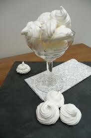 La Petite Meringue A La Francaise Inratable Meringue Petite Meringue Recette