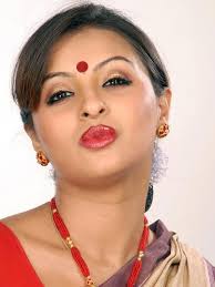 (not a quiz.) feather or dot? Pin On Indian Aunty