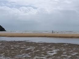 Ketika itu isteri saya yang duduk di bahagian belakang turunkan tingkap dan turut sama memujuk. Siapa Kata Cherating Tak Best Ini 5 Aktiviti Yang Boleh Anda Lakukan Termasuk Belajar Surfing Destinasi Mstar