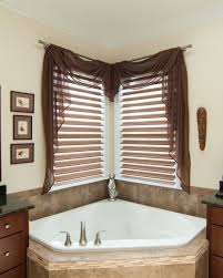 Pin Von Peilaw Auf Window Treatments Eckfenster Badezimmer Fenster Ideen Fensterdekoration