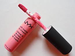 This nyx round lip gloss provides sheer coverage with robust color to accentuate a pretty pout. Nyx Istanbul Soft Matte Lip Cream Will Brighten Up Your Face