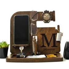 Personalized Fathers Day Gift Men S Valet Tray Mens Etsy In 2020 Personalized Fathers Day Gifts Mens Gifts Docking Station