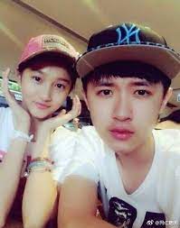 Bộ phim cổ trang gần nhất của quan hiểu đồng là phượng tù hoàng (2018) nhận phải phản ứng tiêu cực từ khán giả, điểm douban chỉ được 3,6/10. Khong Nghi Ngá» Gi Ná»¯a Tháº¿ Giá»›i Cbiz Ä'iá»‡n áº£nh Hoa Ngá»¯ Facebook