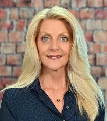 Mark Bonetti's Instagram, Twitter & Facebook