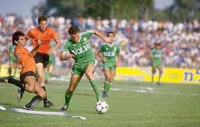 Lantas apa sebenarnya video asisstant referee (var) tersebut dan bagaimana penerapannya dalam permainan sepak bola?, berikut penjelasannya var dalam sepak bola adalah prosedur bantuan teknologi untuk membantu asisten wasit meninjau tayangan ulang sebuah insiden dalam permainan. Apa Yang Dribbling Maksud Istilah Maklumat Berguna Untuk Semua Orang