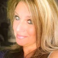 Cynthia Ringer's Instagram, Twitter & Facebook