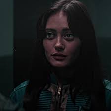 Lucy Mackey's Instagram, Twitter & Facebook