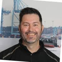 Aaron Roe's Instagram, Twitter & Facebook