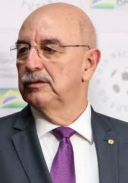 Osmar terra, o bolsonarista sempre a postos, agora cotado para substituir luiz henrique mandetta, poderia retomar, com a autoridade de ministro da saúde, um projeto macabro de 2008. Datei Osmar Terra Em 19 De Julho De 2019 Recorte Jpg Wikipedia