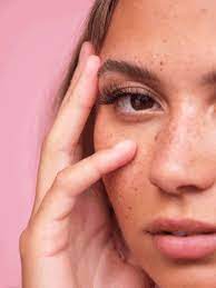 Blinkbar is a collective of women who believe beauty is a feeling, not a look. Sherman Oaks Blink Bar