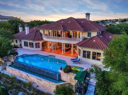 Lake Austin Waterfront With Hill Country Views For Miles Listed By Stratton Cyrus Jardinecyrus Propert Luxury Homes Waterfront Homes Country Real Estate