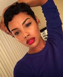 You will notice this in some of the most celebrated artists of our time such as. Pinterest Bruhitsjazzy Style De Cheveux Courts Coiffure Courte Modele Coiffure Courte
