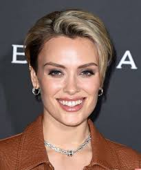 Wallis Day Two-Tone Pixie Haircut