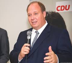 Michael kappeler, dpa die doktorarbeit von kanzleramtsminister helge braun wird von der universität in gießen überprüft. Kanzleramtschef Dr Helge Braun Cdu Warnt Vor Neuer Virus Mutation