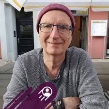 Welcher Schatten stimmt mit der Familie überein? Wenn ihr die richtige  Antwort wisst, kommentiert diese bis Freitag, den 02.08. um 12:00 Uhr und  sichert euch die Chance, 500 Punkte zu gewinnen! Dieses