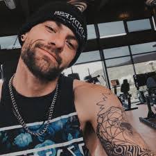 Garrett Baxley's Instagram, Twitter & Facebook