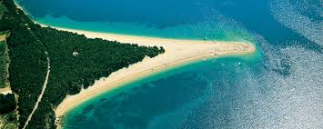 Důvěrně známé chorvatsko nabízí krásné oblázkové pláže, rybářské vesničky, rušná letoviska, zelené ostrovy, památky i vřelá přivítání. Windsurfing A Kiteboarding V Chorvatsku F4