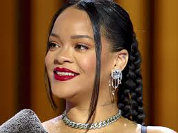 Rihanna's longest live performance since Super Bowl