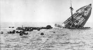 file:a sinking ship in the sea