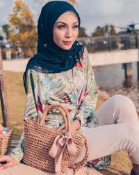 Malaysia's top leading online muslimah fashion at jasminacollection.com quality comfortable abaya clothing women female ladies muslim wear islamic fashion. Talent Model Muslimah Bibi Diyana Pencarian Model Talent Muslimah