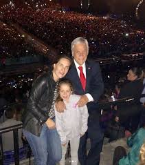 He previously served from 2010 until 2014. Ni El Presidente Se Lo Quiso Perder Sebastian Pinera Asistio Al Show De Shakira Junto A Sus Nietos Tv Y Espectaculo Biobiochile