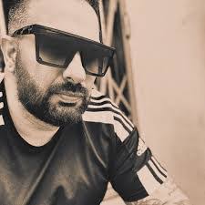 Toni Carrillo's Instagram, Twitter & Facebook