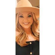 Courtney Boyett's Instagram, Twitter & Facebook