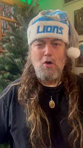 Max Cavalera wish Happy New Year, On Keep Metal 🤘💀