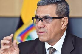 Ministro de Energía, @JoseAgustoB, evaluará a gerentes de empresas del  sector energético incluido #Petroecuador, tras casos de corrupción que  vincularían a Raúl de la Torre y Roberto Barrera, y quien tendría cercanía