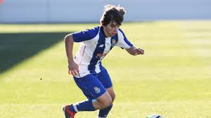 His potential is 86 and his position is rm. Chico Conceicao Spielerprofil 20 21 Transfermarkt
