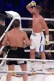 Uwgb has 28 residential buildings, including traditional residence halls, apartment style residence halls, and student apartments. Billy Joe Saunders Beats David Lemieux British Boxing Champ Delivers Incredible Taunt To Canadian Rival During Easy Win