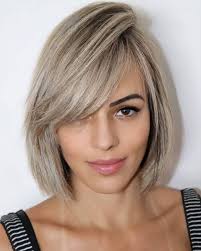 If they aren't styled then it just sits there waiting for something to happen to them. 17 Best Side Swept Bangs 2021 Ideas Pictures