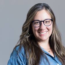 Betsy Fox's Instagram, Twitter & Facebook