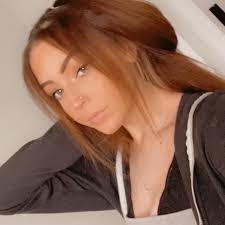 Amy Grout's Instagram, Twitter & Facebook